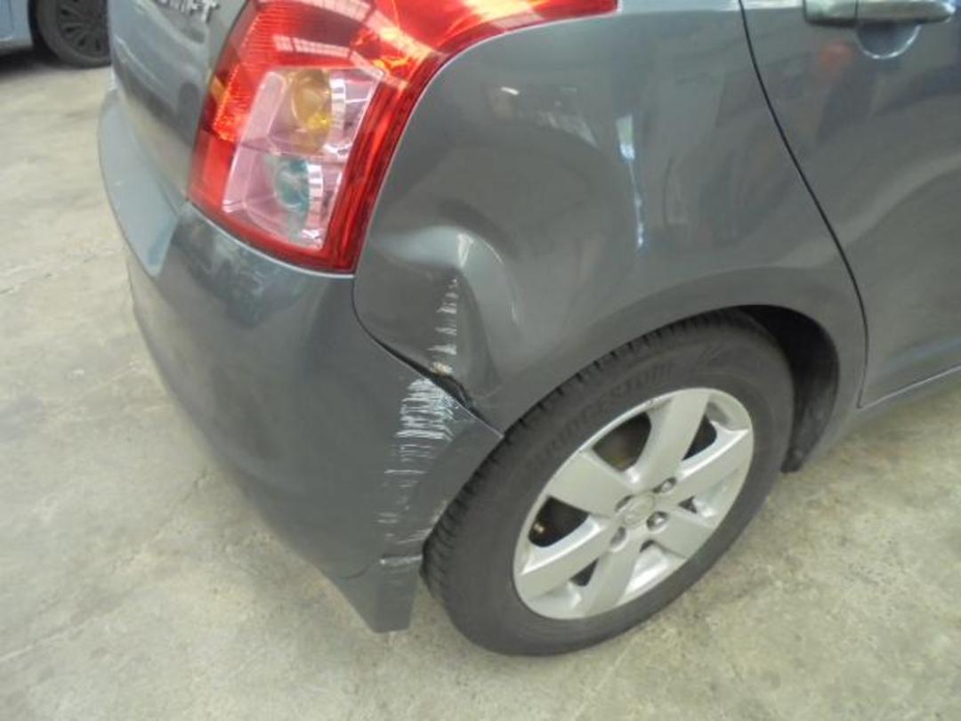 Photo '7' of Suzuki Swift Glxh2 LTD Photo '7' of Suzuki Swift Glxh2 LTD