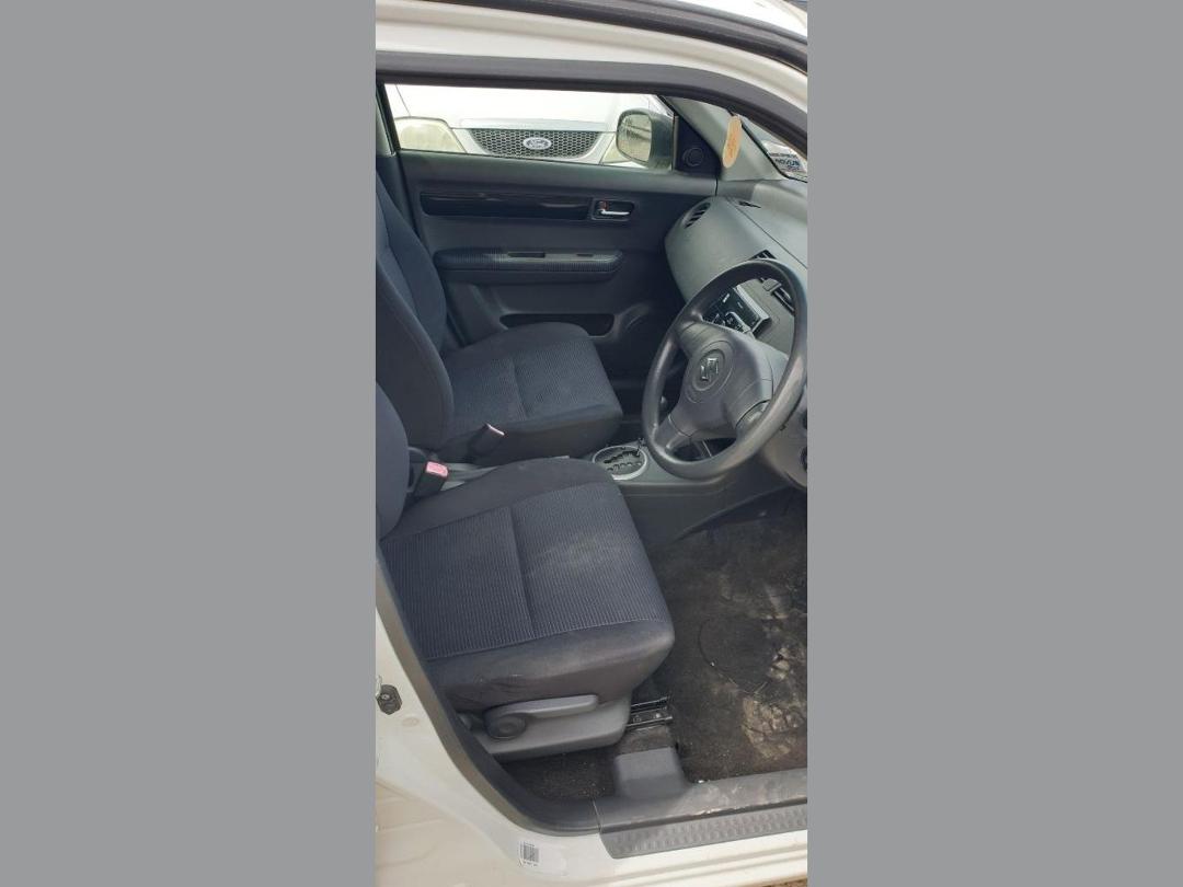 Photo '16' of Suzuki Swift Photo '16' of Suzuki Swift