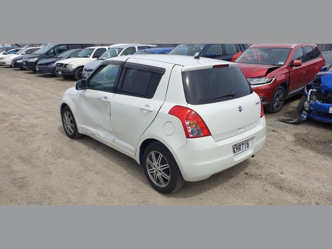 Photo '6' of Suzuki Swift Photo '6' of Suzuki Swift