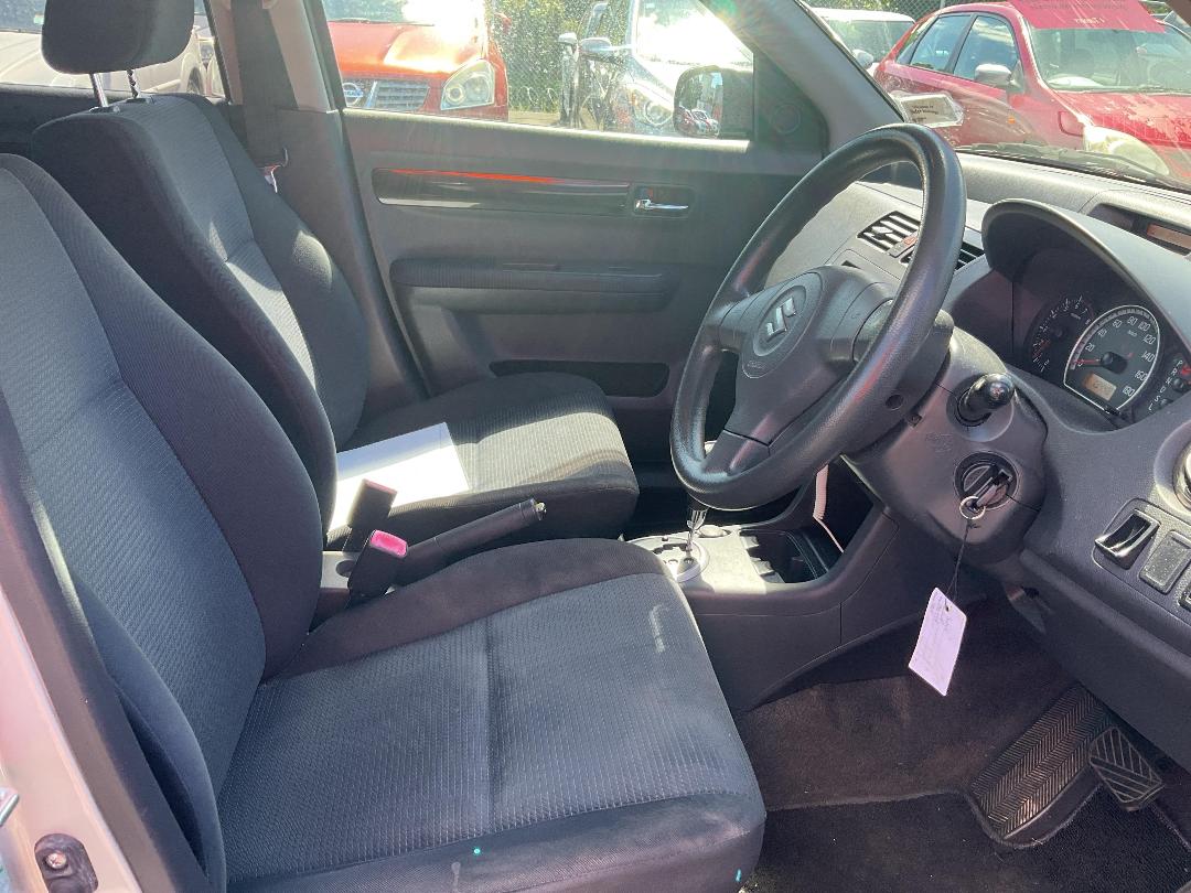 Photo '6' of Suzuki Swift Photo '6' of Suzuki Swift