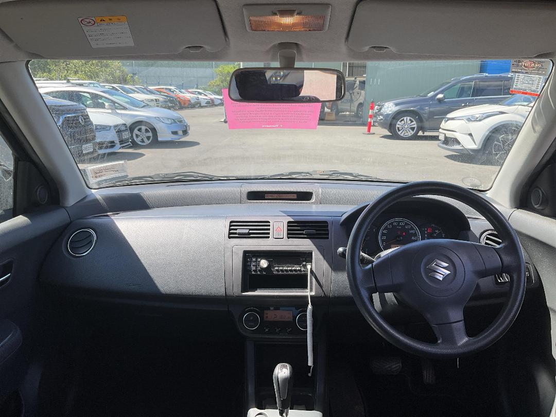 Photo '10' of Suzuki Swift Photo '10' of Suzuki Swift