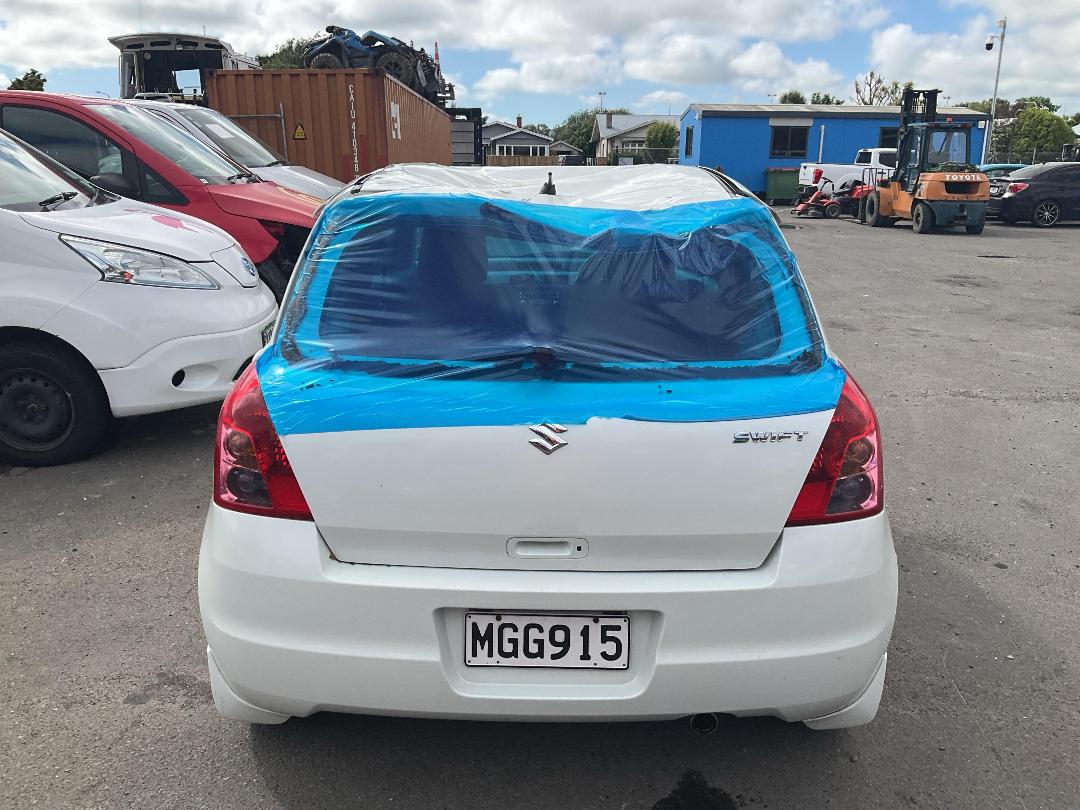 Photo '5' of Suzuki Swift Photo '5' of Suzuki Swift