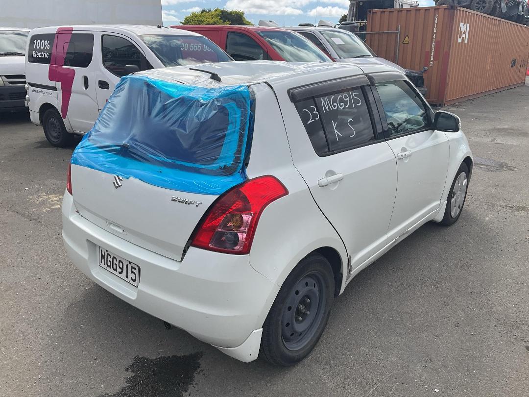 Photo '6' of Suzuki Swift Photo '6' of Suzuki Swift