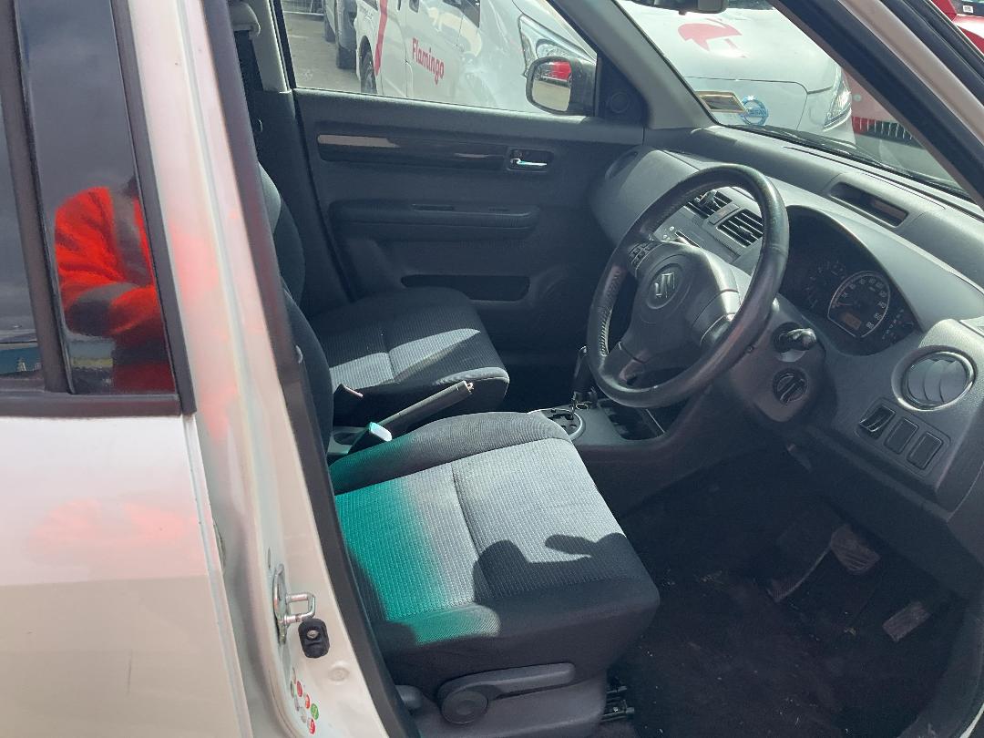 Photo '16' of Suzuki Swift Photo '16' of Suzuki Swift