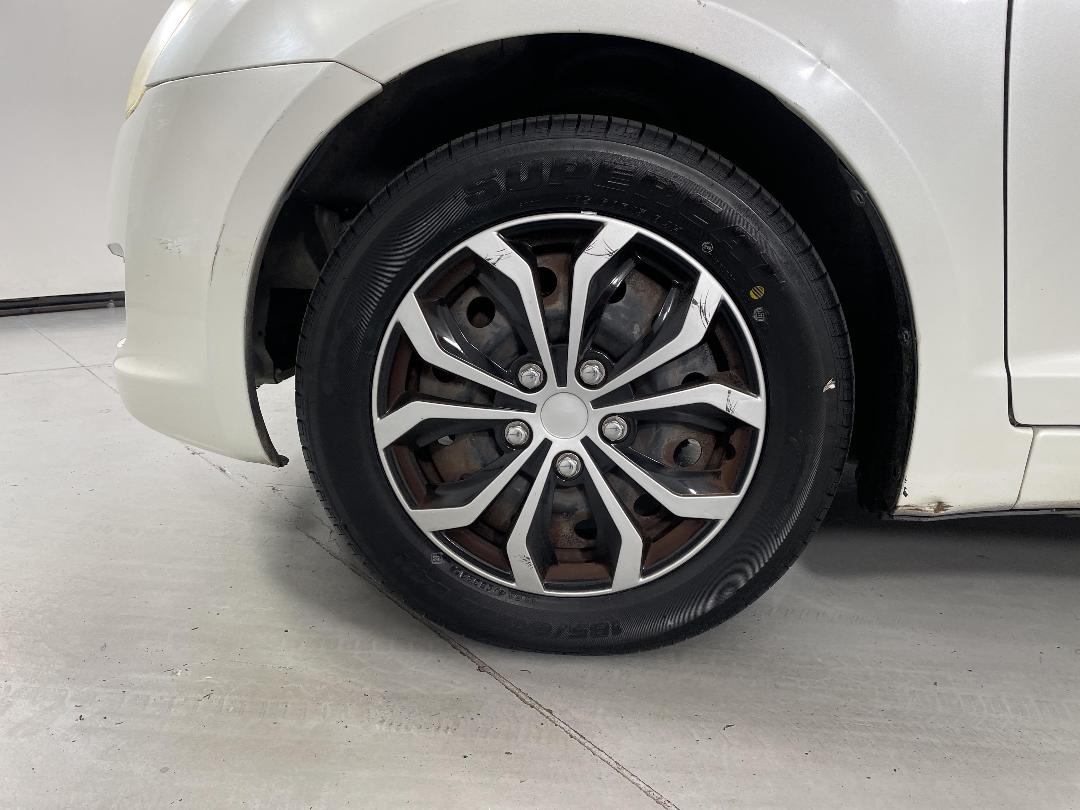 Photo '10' of Suzuki Swift Photo '10' of Suzuki Swift