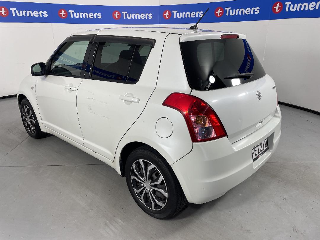 Photo '5' of Suzuki Swift Photo '5' of Suzuki Swift