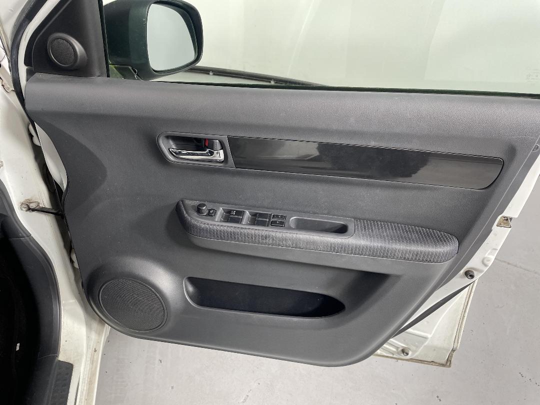 Photo '15' of Suzuki Swift Photo '15' of Suzuki Swift