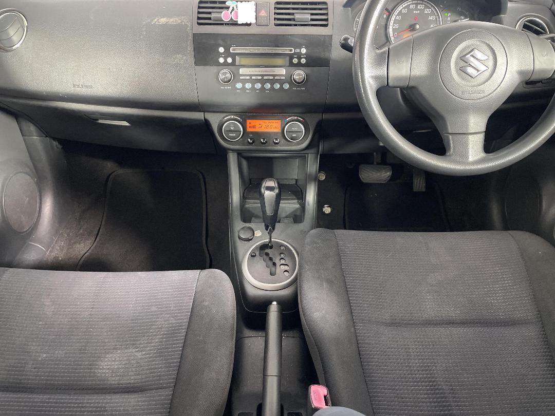 Photo '18' of Suzuki Swift Photo '18' of Suzuki Swift