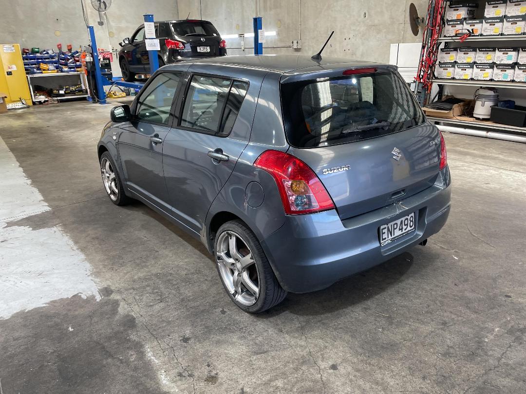 Photo '4' of Suzuki Swift Glxh2 LTD Photo '4' of Suzuki Swift Glxh2 LTD