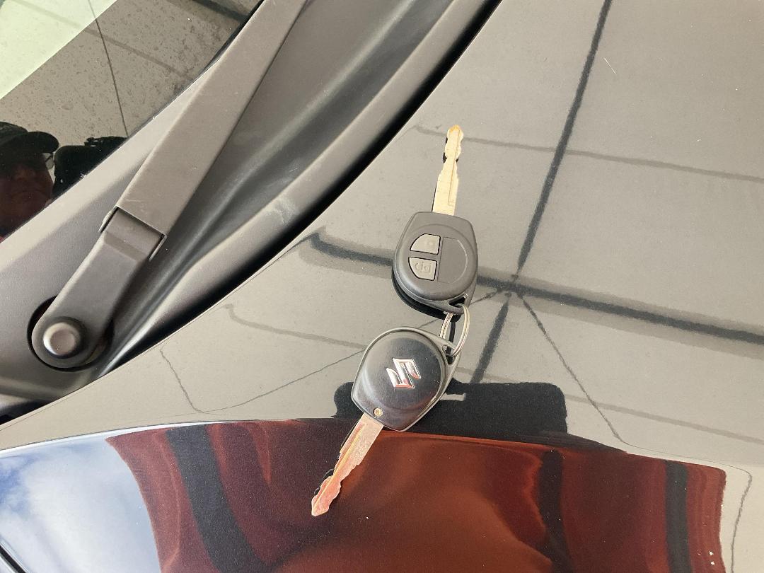 Photo '7' of Suzuki Swift Glxha2 LTD Photo '7' of Suzuki Swift Glxha2 LTD