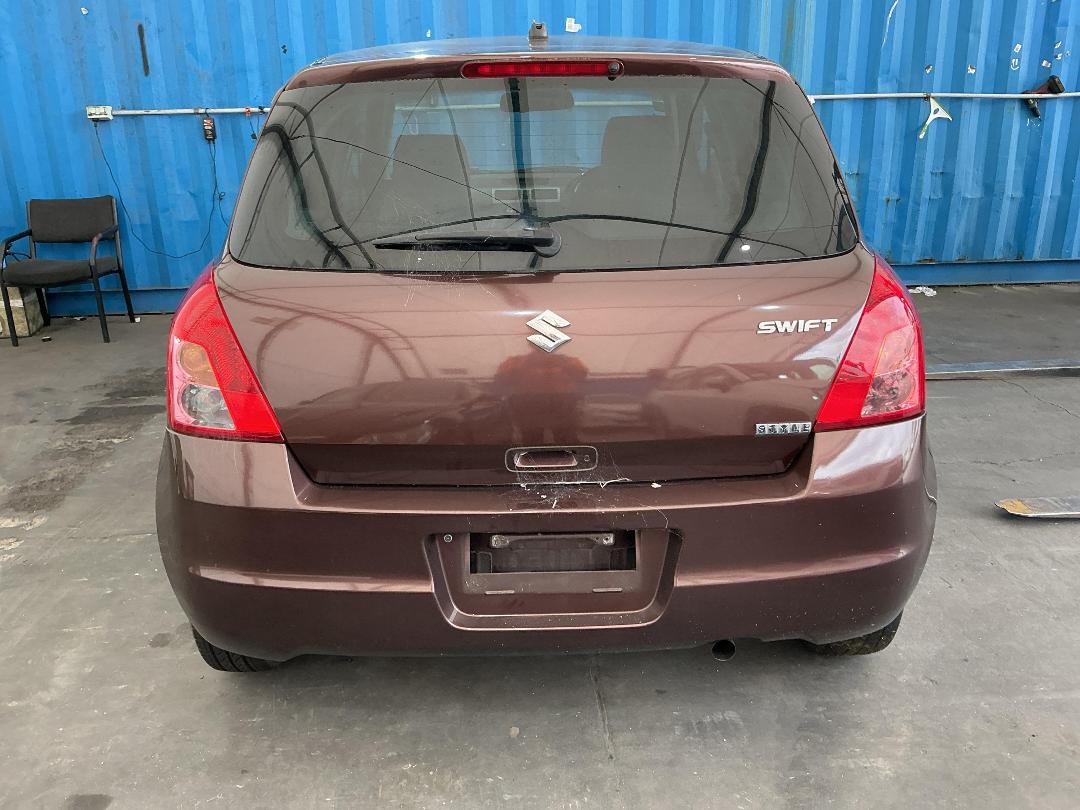 Photo '13' of Suzuki Swift Photo '13' of Suzuki Swift