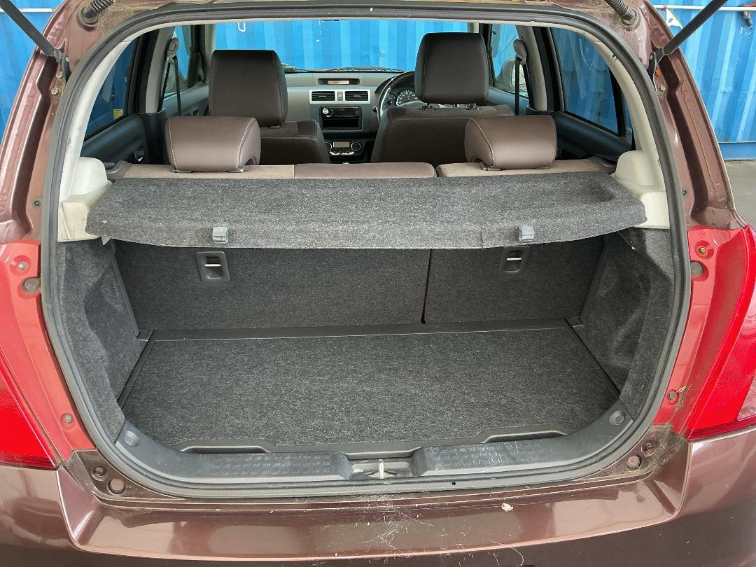 Photo '14' of Suzuki Swift Photo '14' of Suzuki Swift