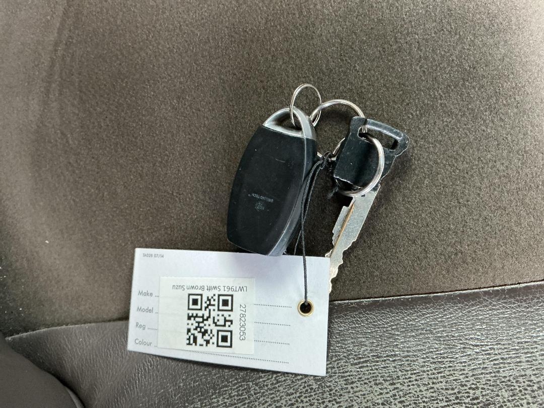 Photo '23' of Suzuki Swift Photo '23' of Suzuki Swift