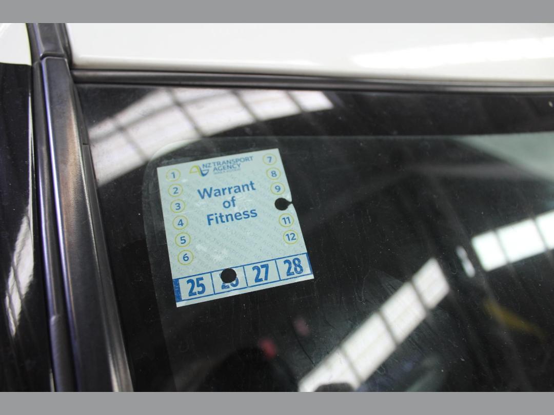 Photo '17' of Suzuki Swift