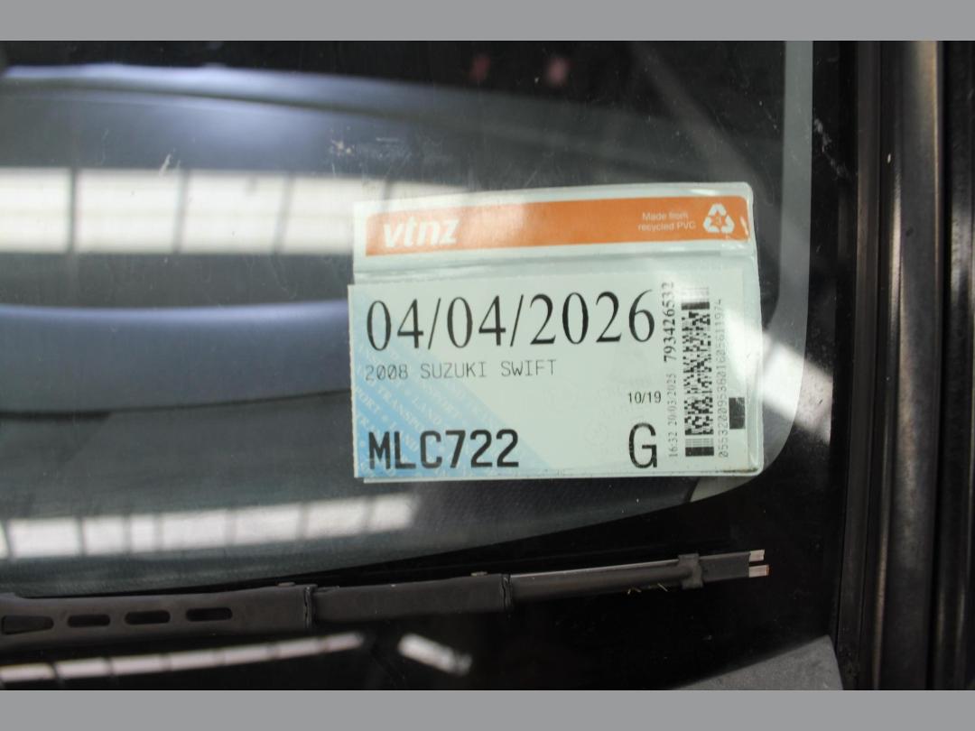 Photo '18' of Suzuki Swift