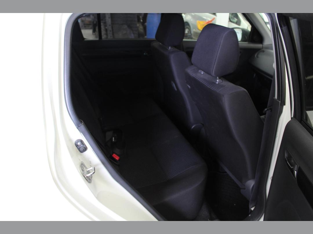 Photo '8' of Suzuki Swift