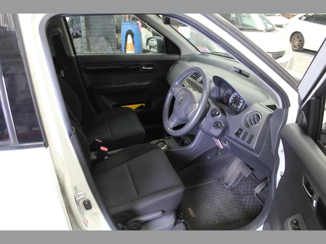 Photo '9' of Suzuki Swift