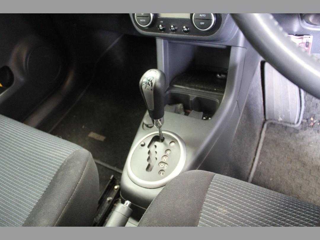 Photo '12' of Suzuki Swift