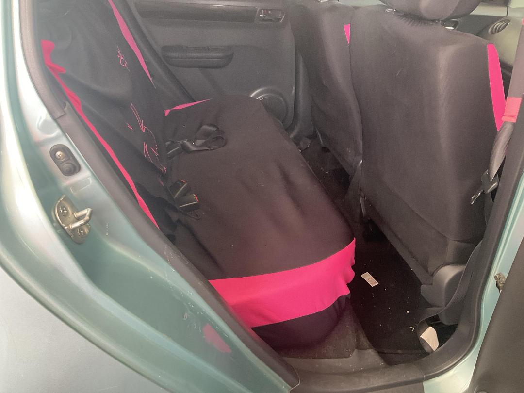 Photo '6' of Suzuki Swift