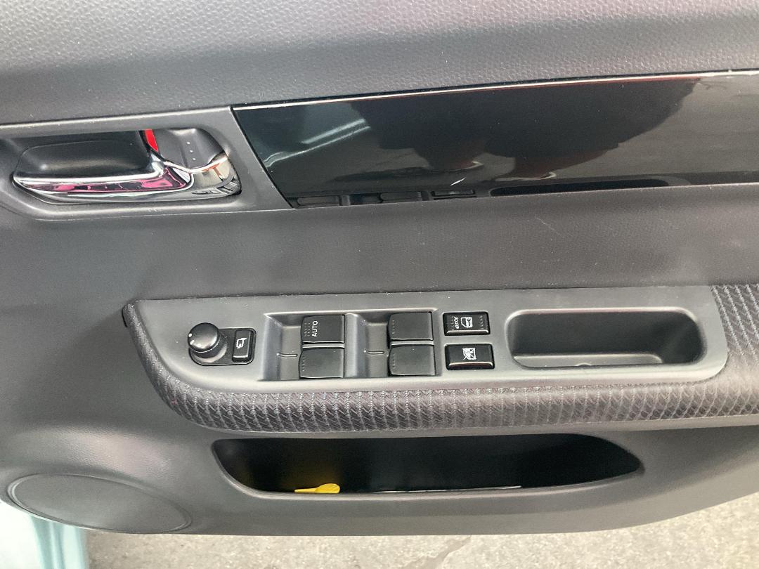 Photo '8' of Suzuki Swift