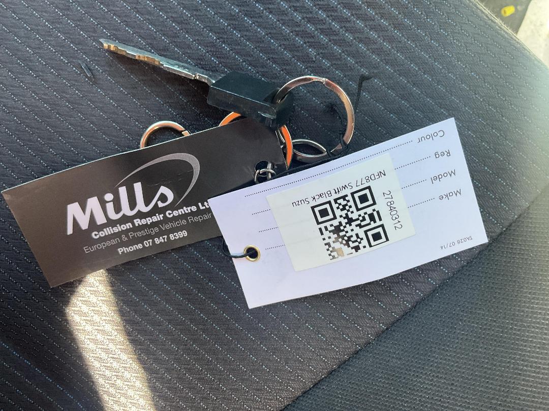 Photo '12' of Suzuki Swift Photo '12' of Suzuki Swift