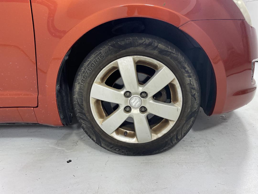 Photo '9' of Suzuki Swift