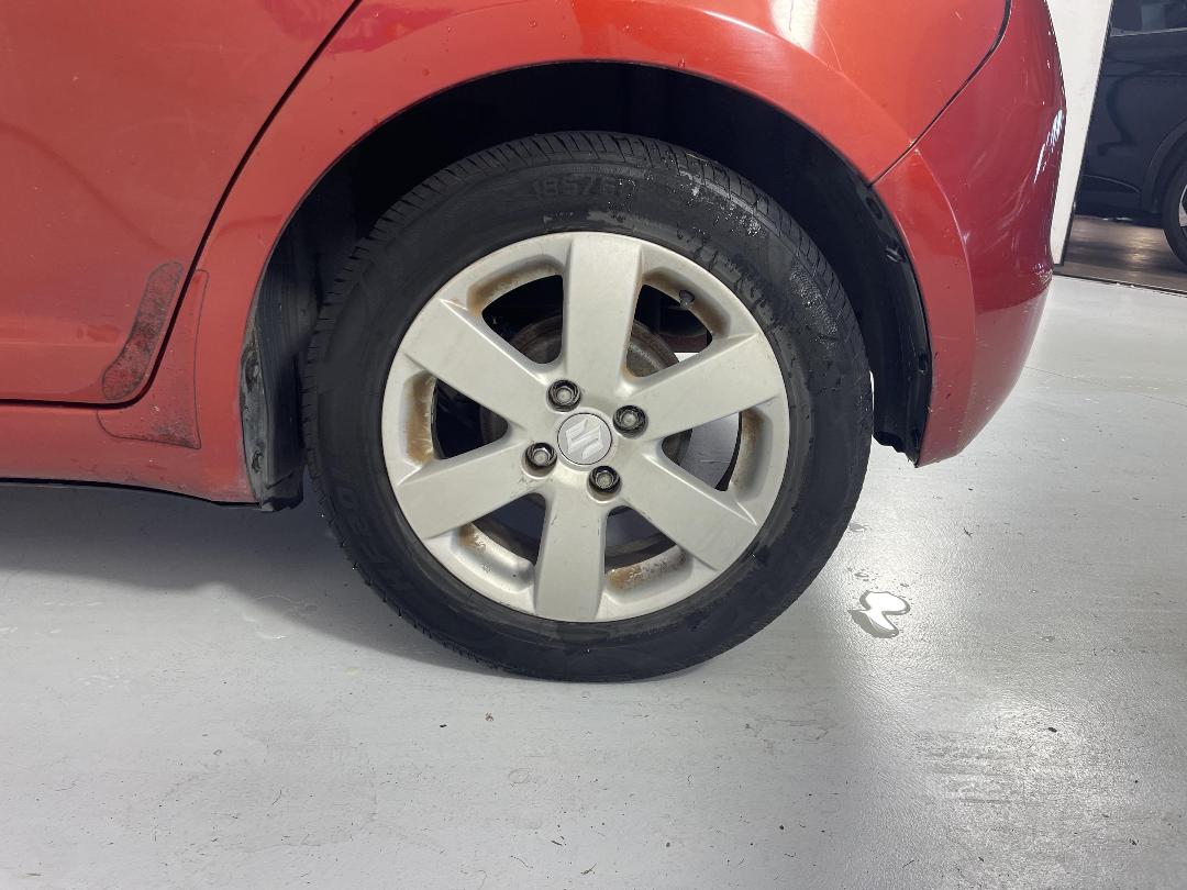 Photo '11' of Suzuki Swift