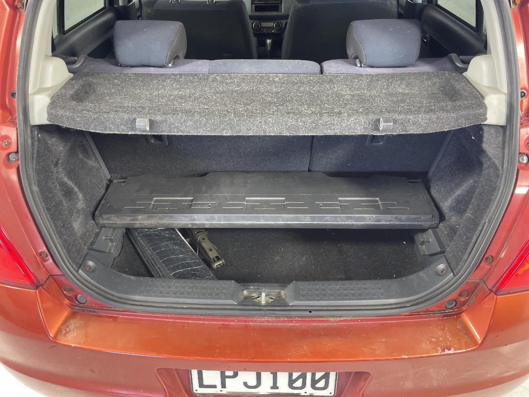 Photo '14' of Suzuki Swift