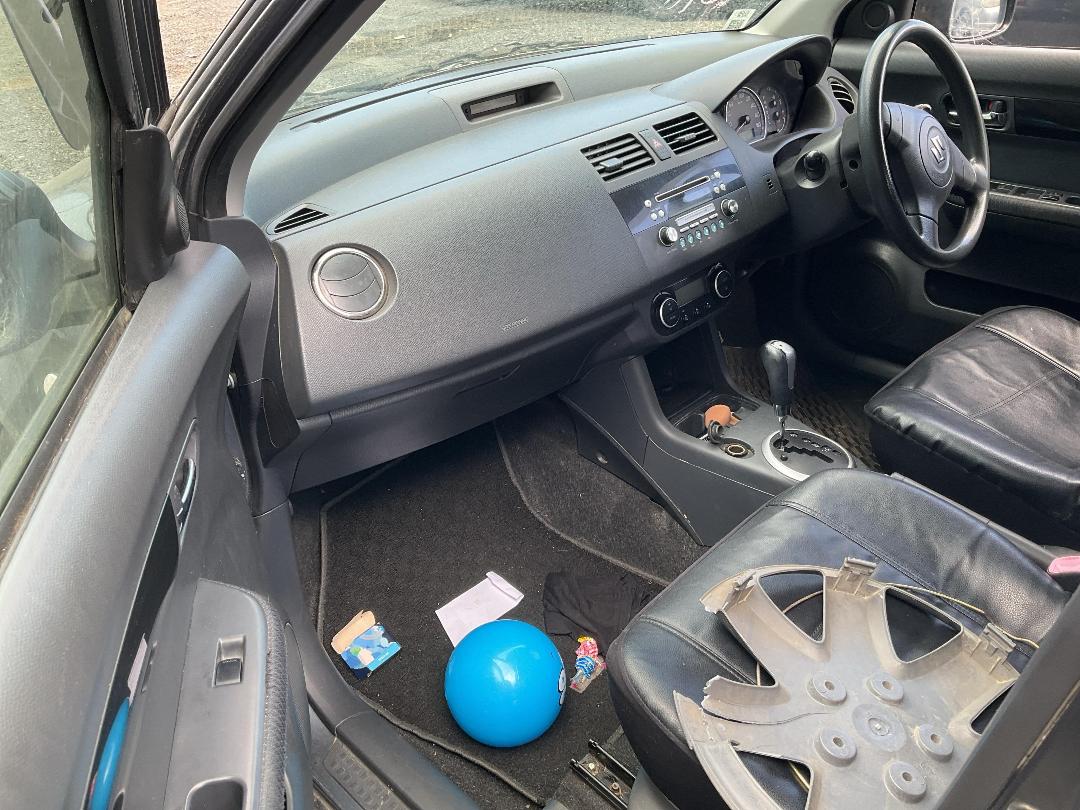 Photo '17' of Suzuki Swift