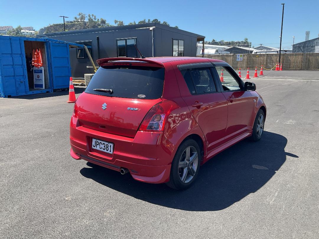 Photo '6' of Suzuki Swift Photo '6' of Suzuki Swift