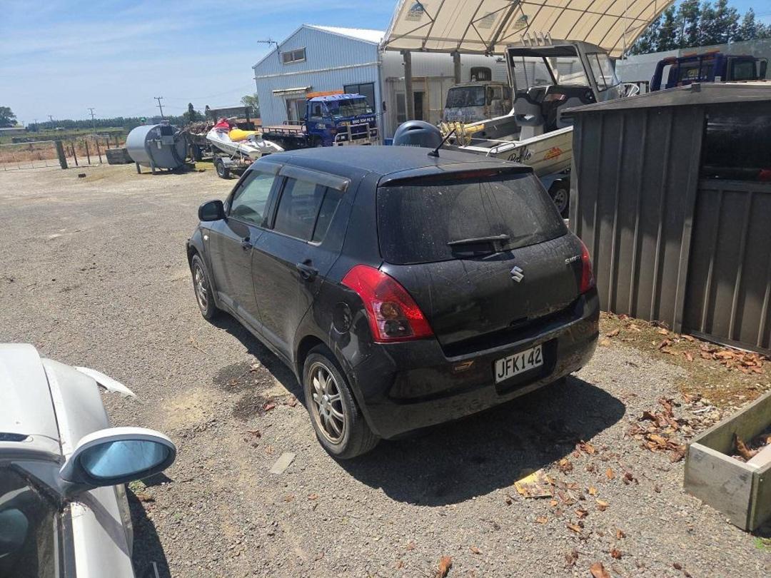 Photo '5' of Suzuki Swift