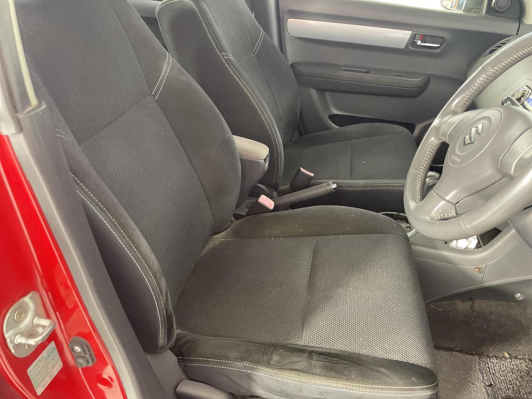 Photo '16' of Suzuki Swift Photo '16' of Suzuki Swift