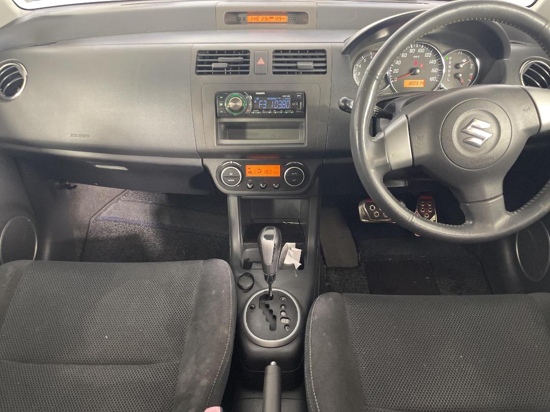 Photo '18' of Suzuki Swift Photo '18' of Suzuki Swift