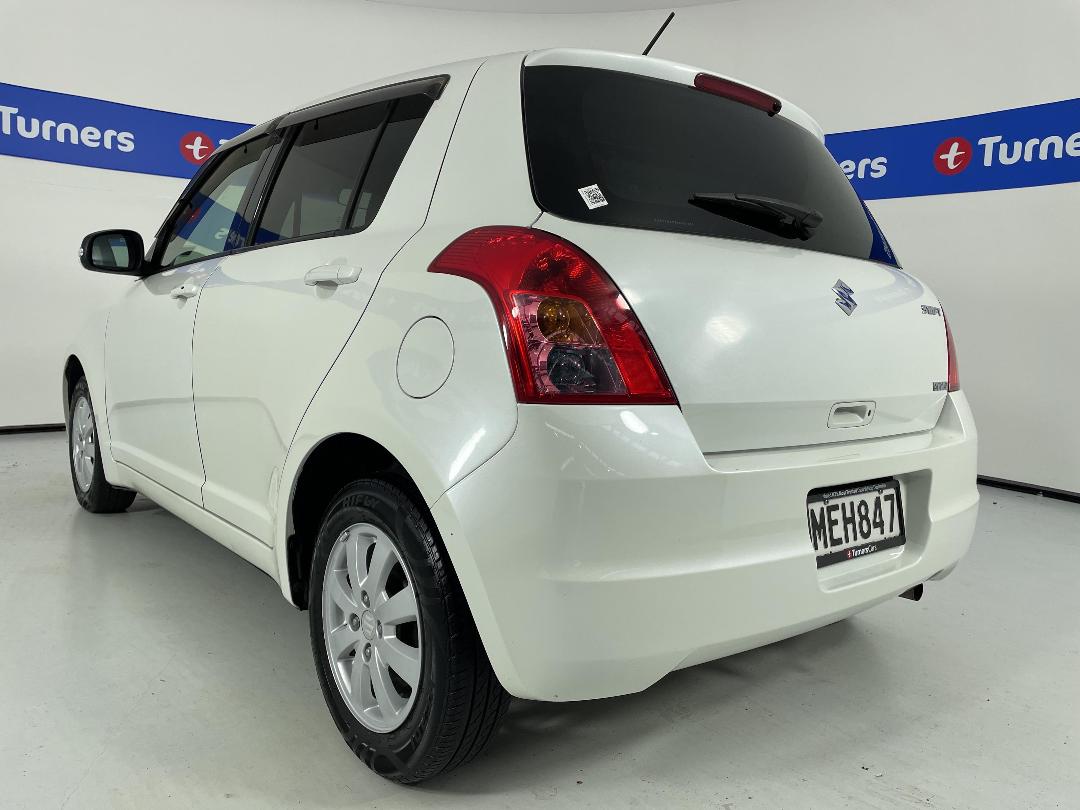 Photo '5' of Suzuki Swift