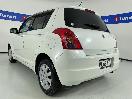 Thumbnail '5' of Suzuki Swift