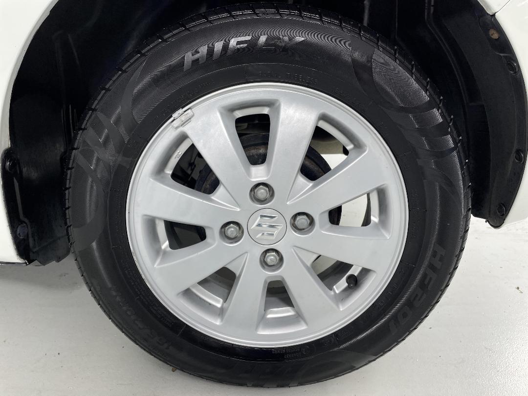 Photo '11' of Suzuki Swift