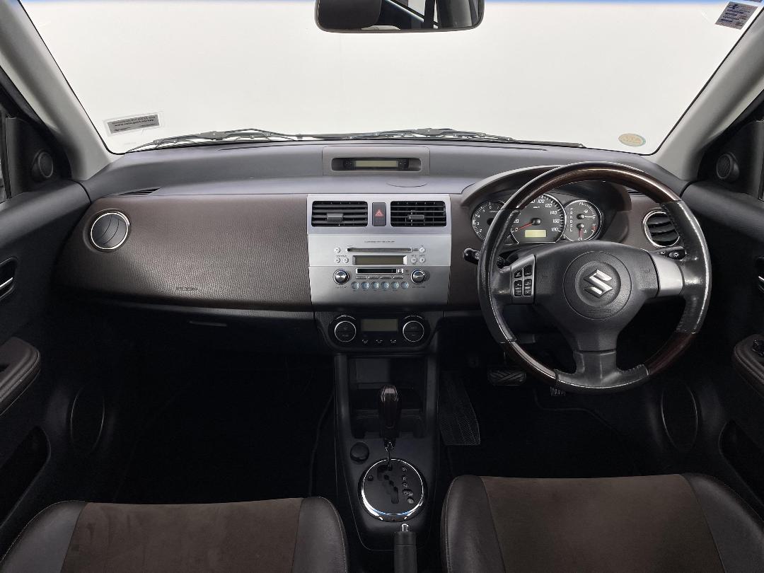 Photo '17' of Suzuki Swift