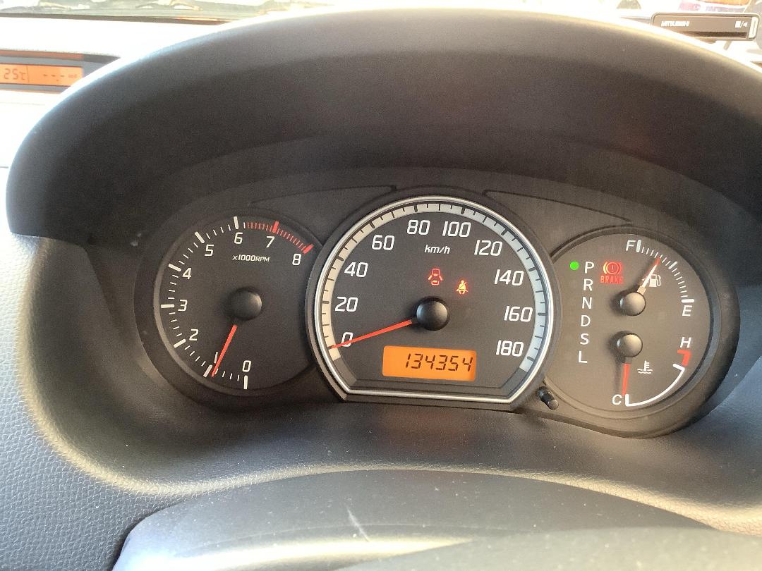 Photo '14' of Suzuki Swift