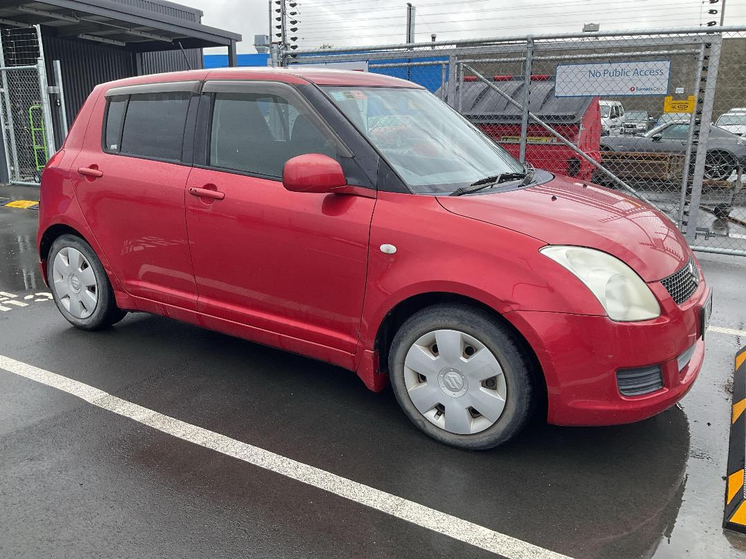 Photo '8' of Suzuki Swift