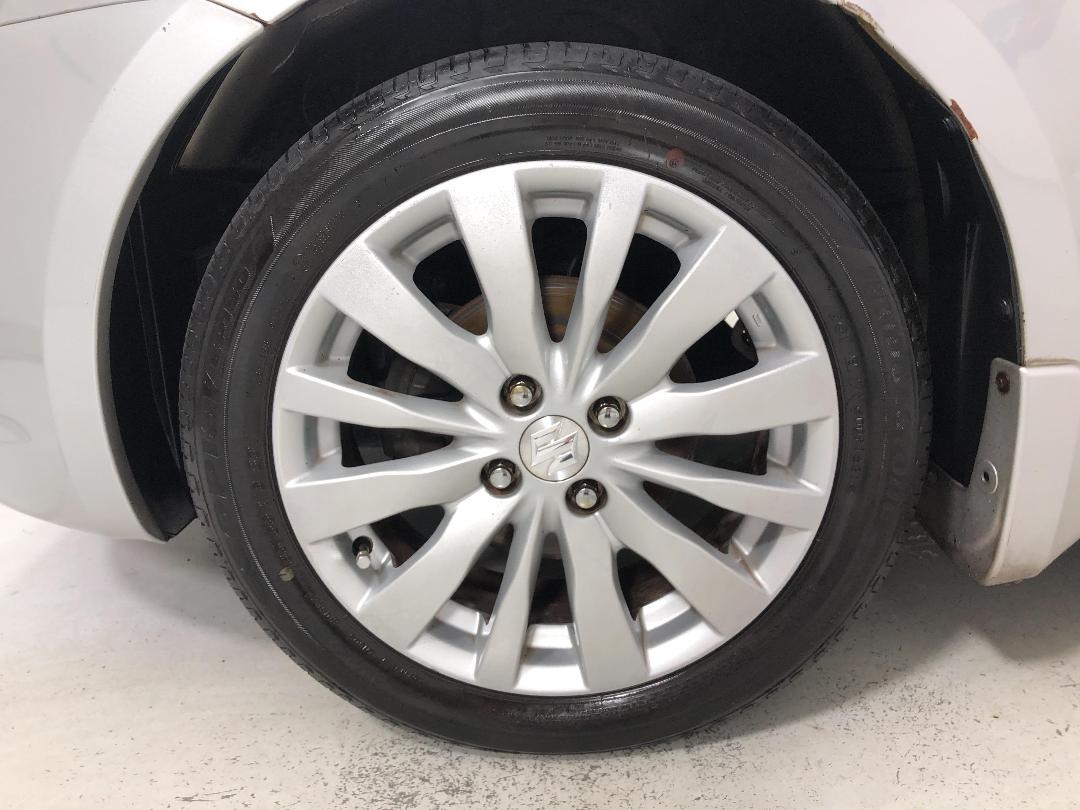 Photo '10' of Suzuki Swift