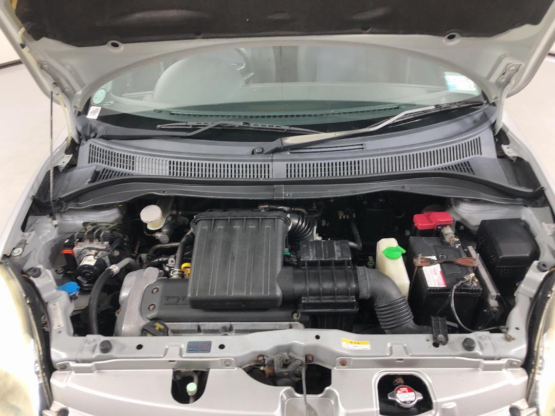 Photo '13' of Suzuki Swift