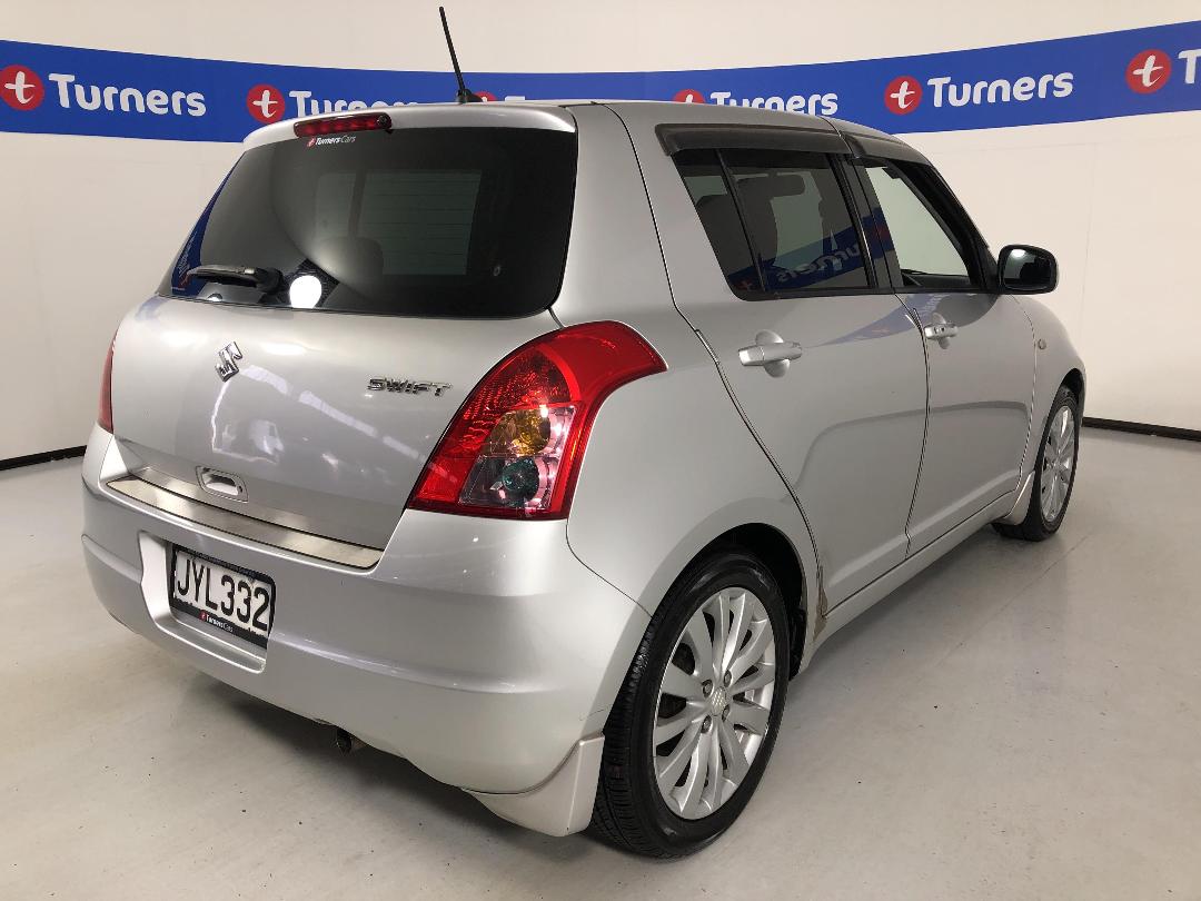 Photo '7' of Suzuki Swift