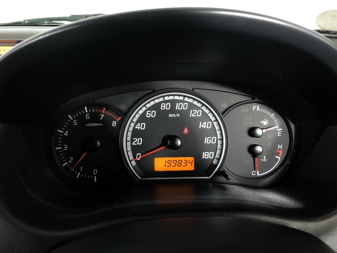 Photo '21' of Suzuki Swift