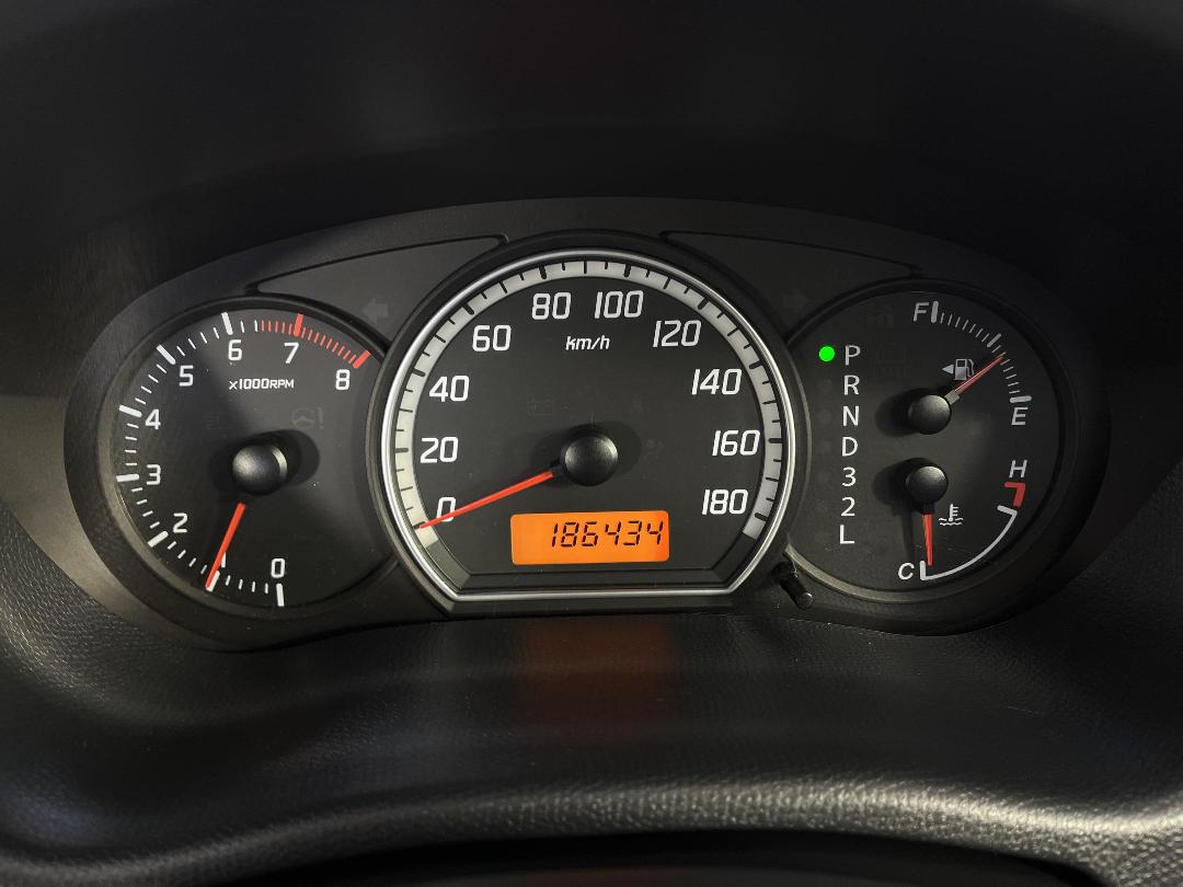 Photo '21' of Suzuki Swift