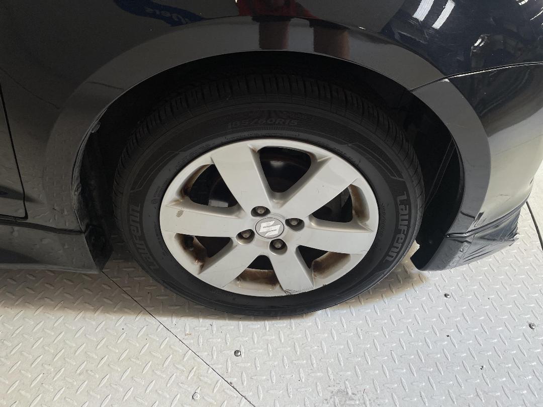 Photo '9' of Suzuki Swift