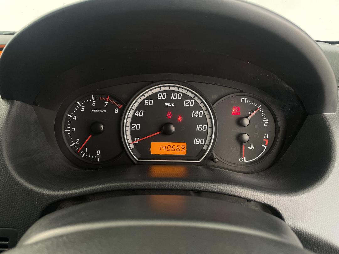 Photo '21' of Suzuki Swift