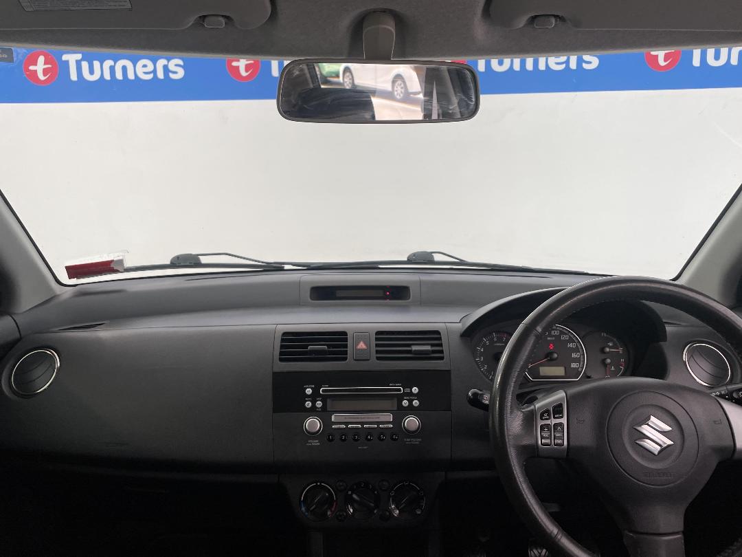 Photo '17' of Suzuki Swift