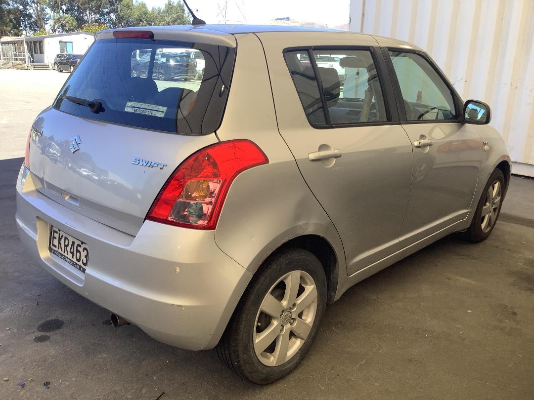 Photo '4' of Suzuki Swift Glxha2 LTD Photo '4' of Suzuki Swift Glxha2 LTD