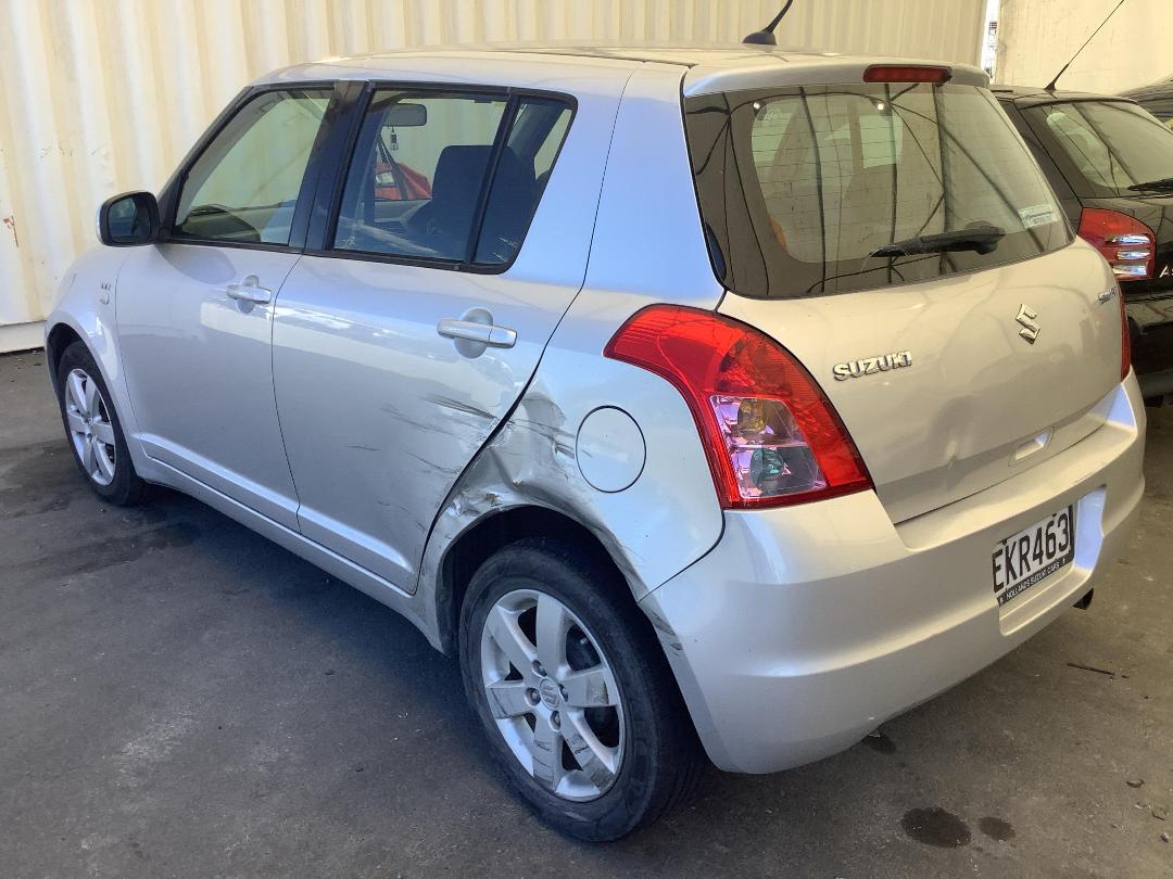 Photo '7' of Suzuki Swift Glxha2 LTD Photo '7' of Suzuki Swift Glxha2 LTD