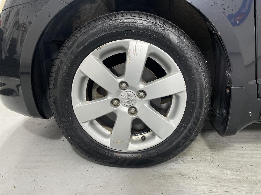 Photo '10' of Suzuki Swift Photo '10' of Suzuki Swift